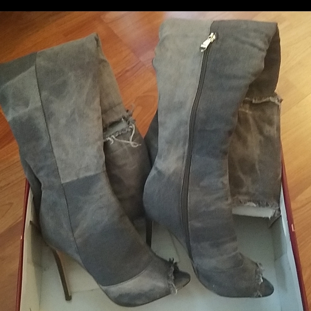 Designer boots - Picture 7 of 8